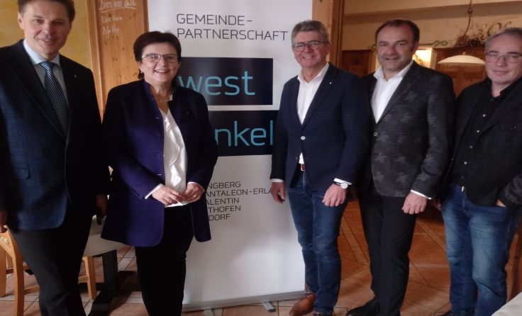 Gemeinsam soll die Wirtschaft in der Region belebt werden.