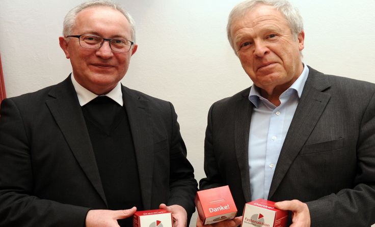 Weihbischof Anton Leichtfried mit dem St. Valentiner Pfarrer Hans Zarl (v.l.) 