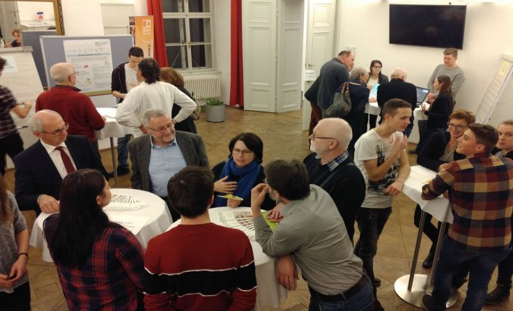 Angeregte Diskussionen im "WorldCafe"