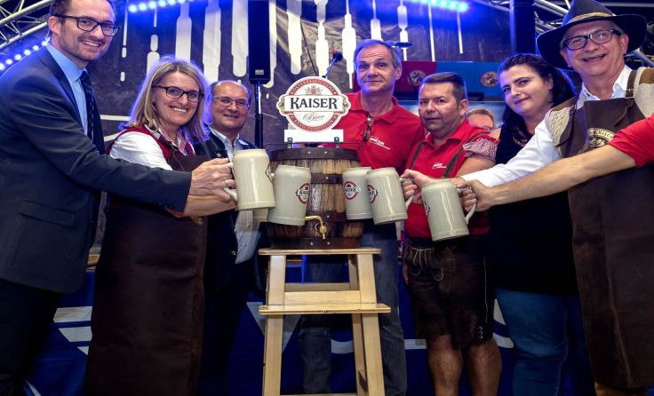 Traditionelle Bieranstich inklusive Freibier Ennsdorfer Oktobafest
