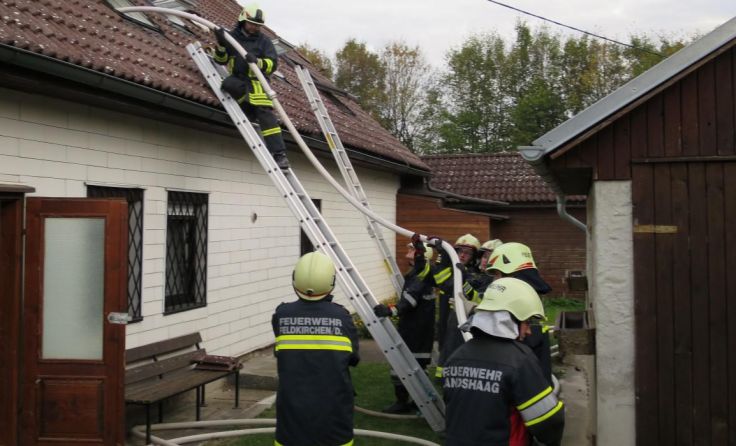 Fotos: FF Feldkirchen, FF Landshaag| Pressestelle BFK UU