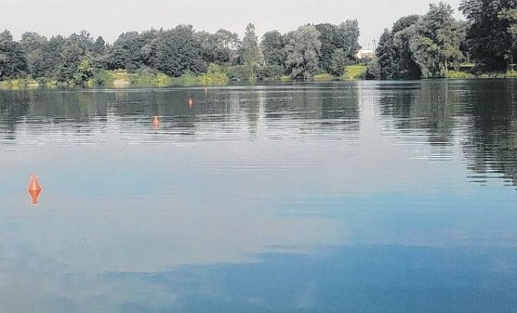 Am Rutzinger See markieren nun Bojen den jeweiligen Bereich. Foto: ÖVP Hörsching