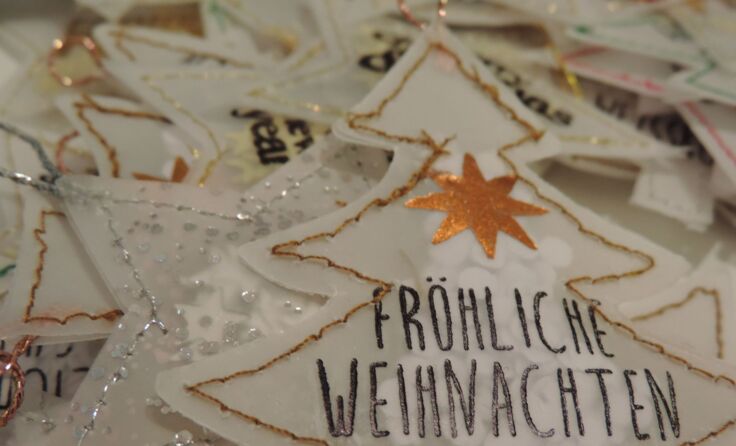 Dekorative Weihnachts-Besonderheiten: zu finden im Zimmer Kuchl Kabinett
