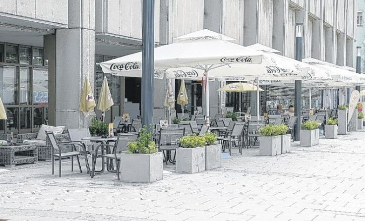 Vor dem Galerie Cafe, sowie auch im Hinterhof, findet sich ein schöner Gastgarten.