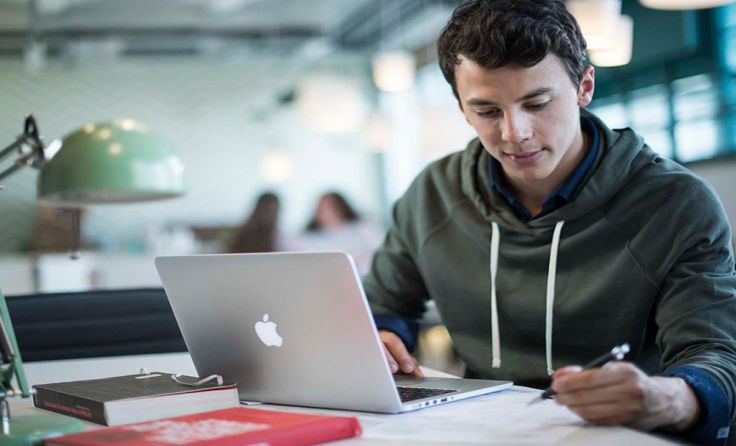 Alle Infos über das Studienangebot der FH OÖ gibt es am Infotag. Foto: FH OÖ/Peter Baier