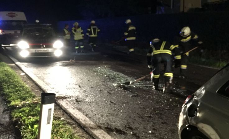 Aufräumarbeiten an der Unfallstelle alle Fotos: FF Pregartsdorf