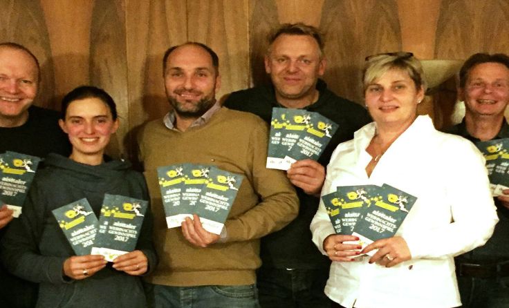 Der neue Vorstand des Vereins der Aisttaler Kaufleute Foto: C Neudesign