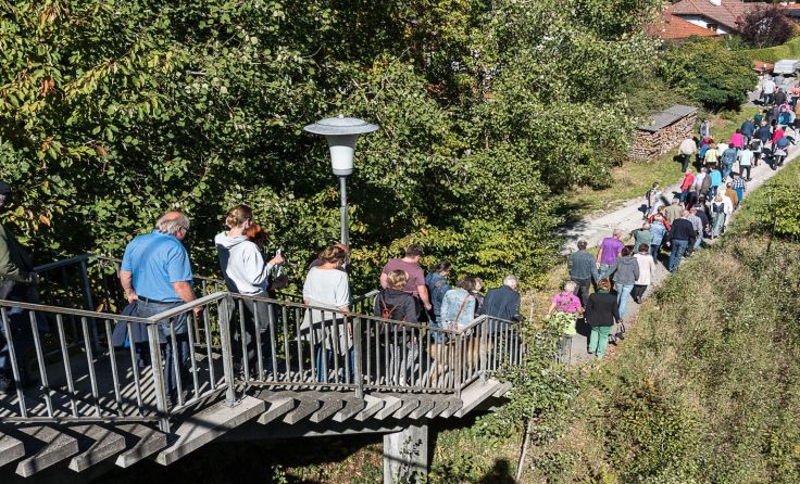 Großes Interesse herrschte amSpaziergang durch das Feldaisttal.