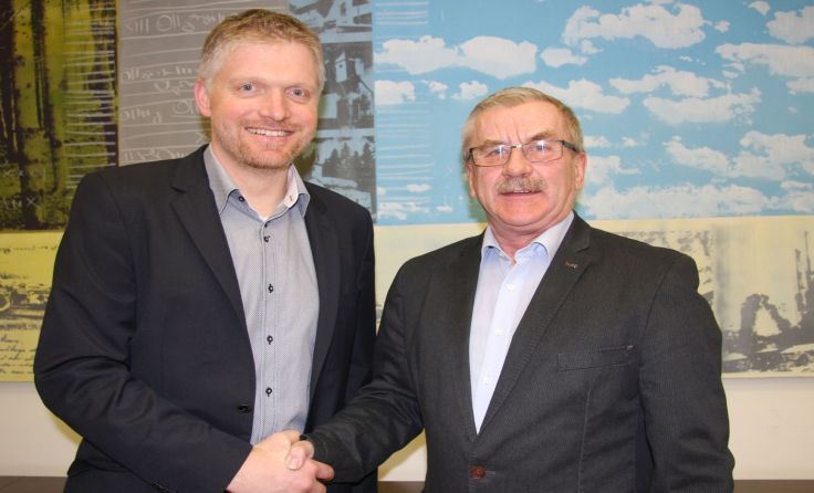 Josef Mühlbachler (r. ) und sein Nachfolger Klaus Preining Foto: Gemeinde Weitersfelden