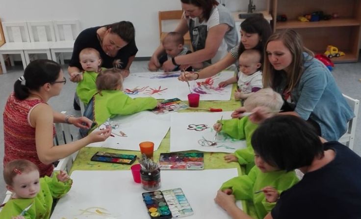 Buntes, lustiges Treiben herrscht bei den Spielgruppen-Treffen im FIZ. Foto: Marktgemeinde
