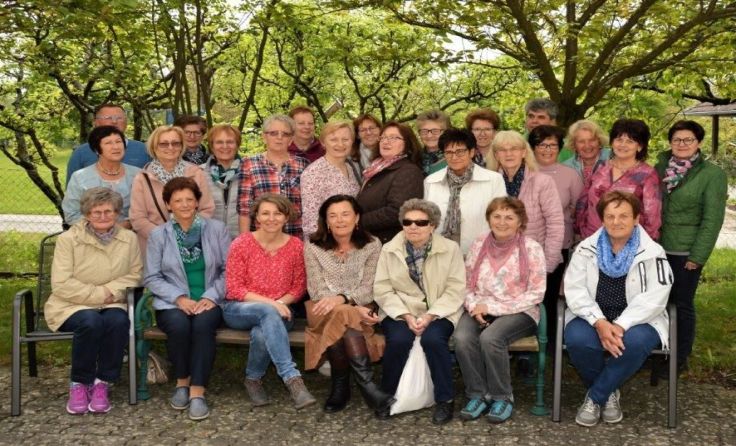 Die große Gruppe der Ehrenamtlichen genoss den Nachmittag in Pregarten. Foto: Walter Jahn