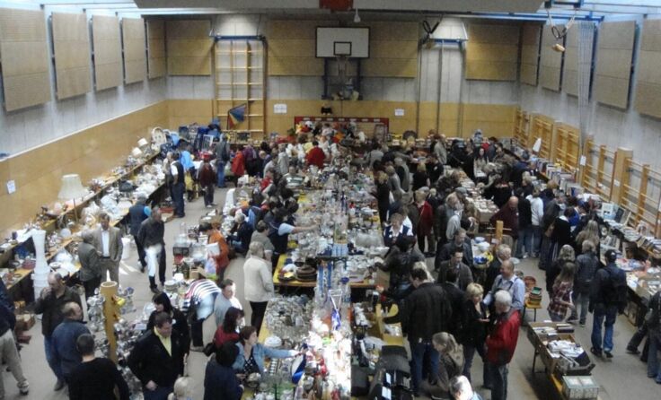 Nach zwölf Jahren Pause herrscht in Schönau wieder Flohmarkt-Trubel. (Foto: Pfarre Schönau)