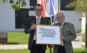Unermüdlichen Künstler zum Ehrenbürger ernannt