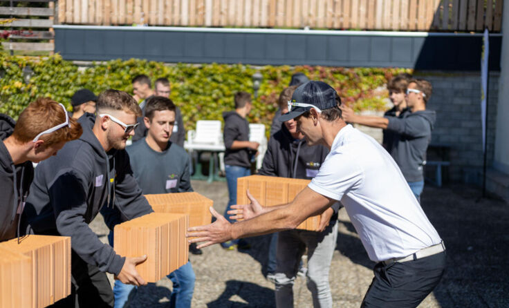 Teamwork wird in der Unternehmensgruppe Holzhaider groß geschrieben. (Foto: Michael Enzenhofer)