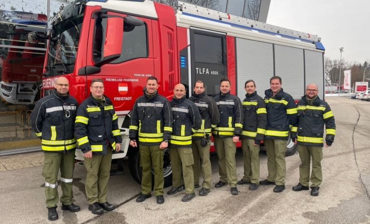 Übernahme des Tanklöschfahrzeugs (Foto: FF Freistadt)
