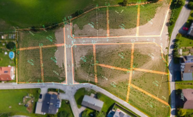 Die neuen Baugründe profitieren von der guten Infrastruktur im Ort. (Foto: DORIS)
