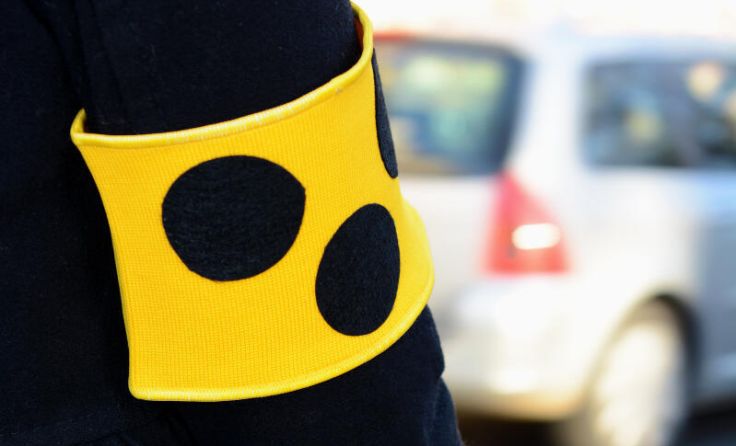 Blind sein heißt, das Leben mit anderen Sinnen erspüren. (Foto: Dan Race/Adobe Stock)