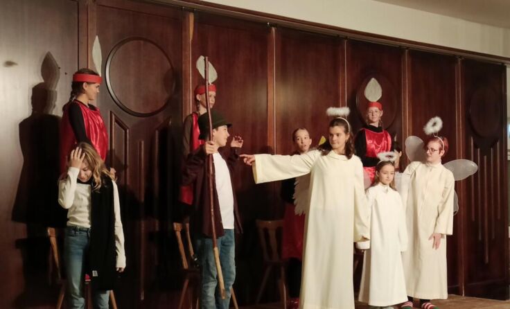 Die Theaterminis verzaubern auch heuer beim Naarner Advent ihr Publikum. (Foto: Gemeinde Naarn)