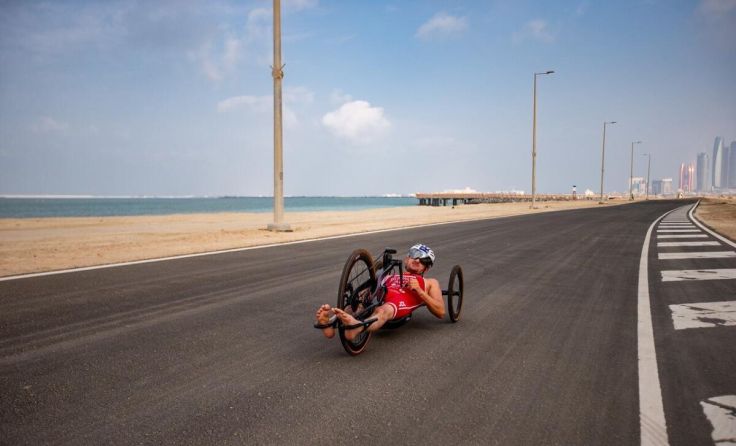 Platz zwei für Brungraber bei Para-Weltcupauftakt 2025 in Abu Dhabi (Foto: Zaferes/World Triathlon)