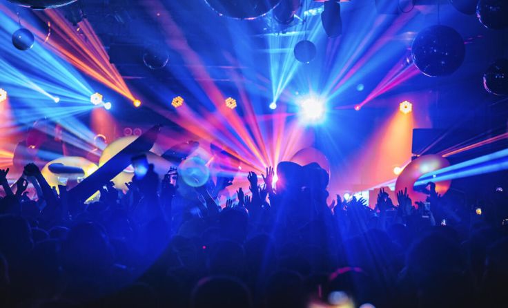 Topstimmung herrscht am 4. Oktober bei der GrandPreParty. (Foto: glazok/Adobe Stock)