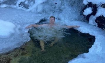 Mentaltrainer Roland Bauer: Eisbaden ist ein bewusster Schritt aus der Komfortzone!