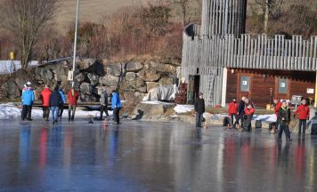 Reger Winterbetrieb am Tragweiner Badesee