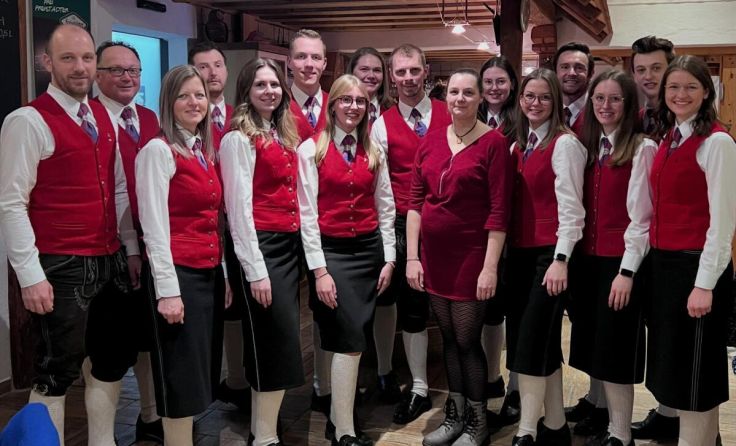 Der neu Vorstand des Musikvereins Schönau rund um Obmann Andreas Brandstetter (Foto: privat)