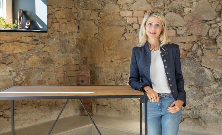 Stolz auf die Jahresbilanz 2025: Bezirkshauptfrau Andrea Wildberger (Foto: Christoph Meisinger)