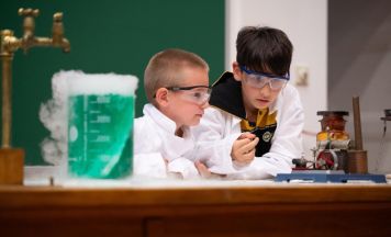 Einblicke in Laser, IT und Energie im TZ Perg bei der Langen Nacht der Forschung