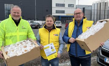 ÖVP-Funktionäre auf frühmorgendlicher Pendler-Info-Tour