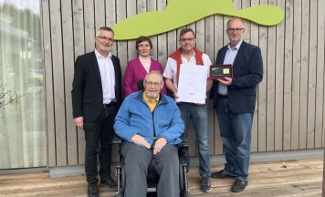 Wirtschaftsmedaille für Holzbaumeister Christian Buchner