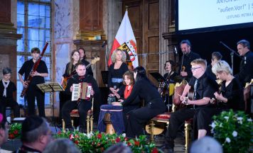 Musik verbindet - inklusives Konzert mit 70 Musikern in Königswiesen
