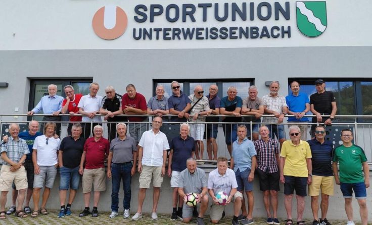 30 ehemalige Spieler und Funktionäre kamen zum 5. Legendentreffen. (Foto: Union)