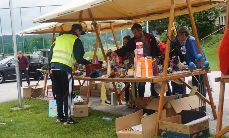 Pflichttermin für Schnäppchenjäger: der Flohmarkt in Sandl (Foto: Martina Lehner)