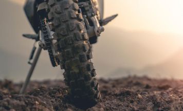 Versuchter Motorraddiebstahl in Zulissen endete in Maisfeld