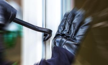 Bei Einbruch in Mönchdorfer Gasthaus Bargeld und Auto gestohlen