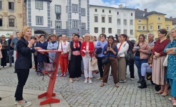 Themenweg „Frauenspuren“ beleuchtet Freistädter Geschichte aus Frauensicht