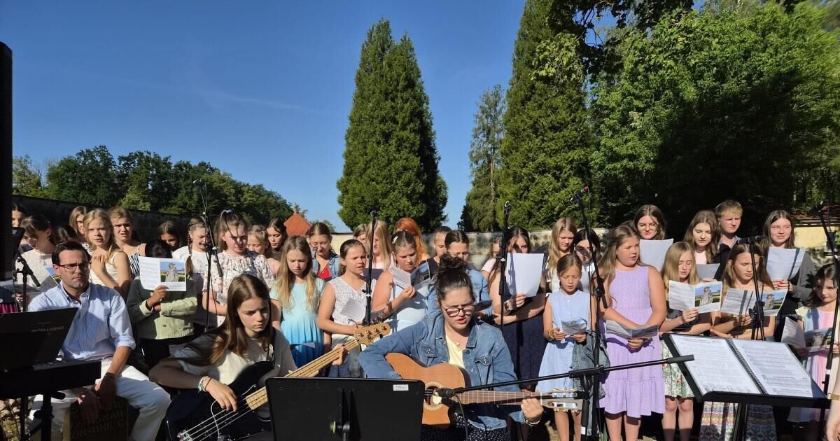 Joint church service as the start of closer cooperation