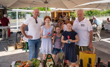 Regionale Schmankerl am Feldkirchner Wochenmarkt