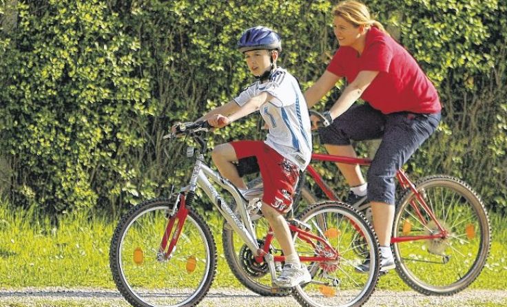 Rad oder Öffis statt Auto Foto: Weihbold