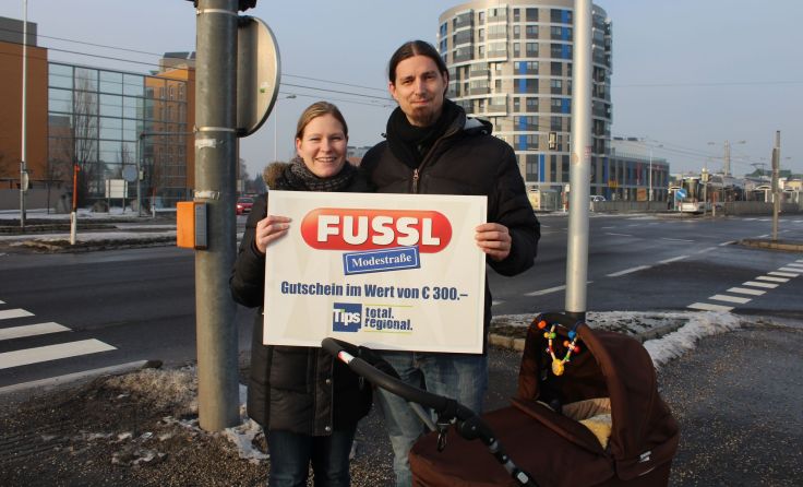 Die Gewinner Michaela Kreuml und Michael Plöderl mit Söhnchen Matthias.