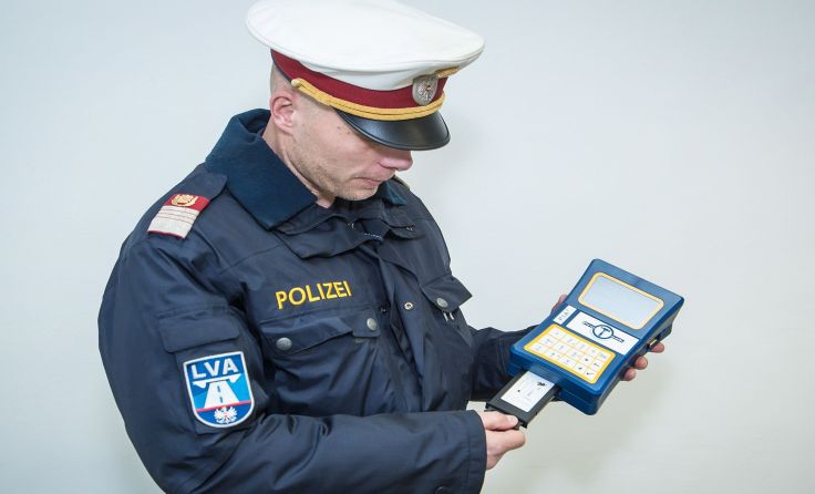 Die Polizei kann nun auch Suchtgiftkonsum nachweisen. Foto: BMI/Gerd Pachauer