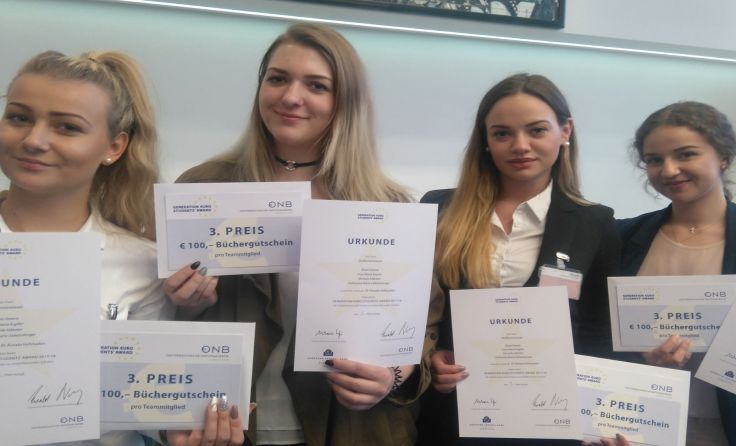 Katharina Gebetsberger, Lisa-Marie Kapfer, Michelle Mätzler und Elena Vaneva Foto: BHAK Traun