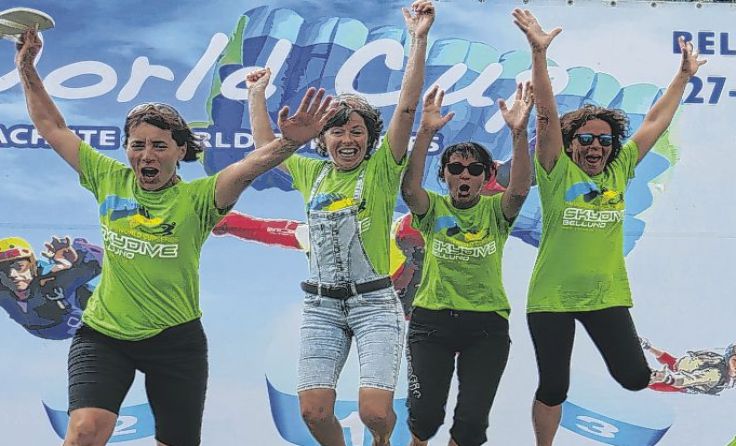 Großer Jubel bei den springfreudigen Damen aus Österreich. Foto: Austrian Ladies
