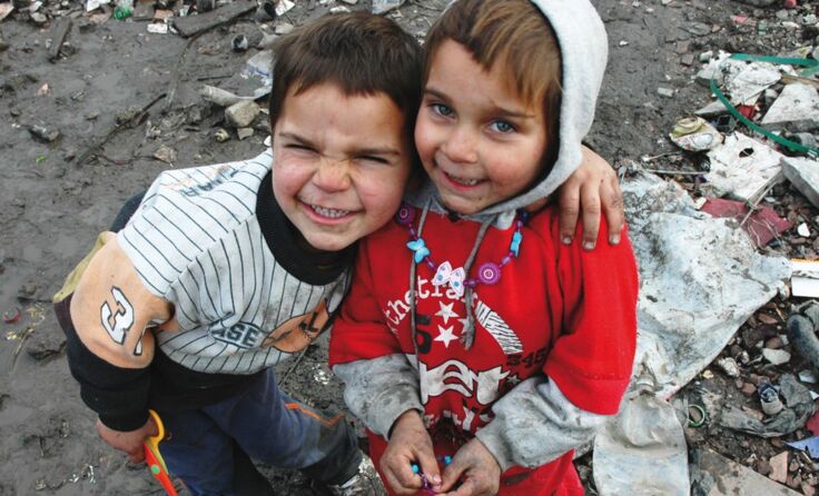 Unter unvorstellbaren Verhältnissen leben Rumäniens "Müllkinder" Foto: Doris Musikar