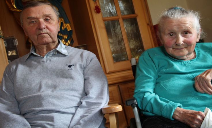 Pfarrer Josef Mair und seine ehemalige Haushälterin Johanna