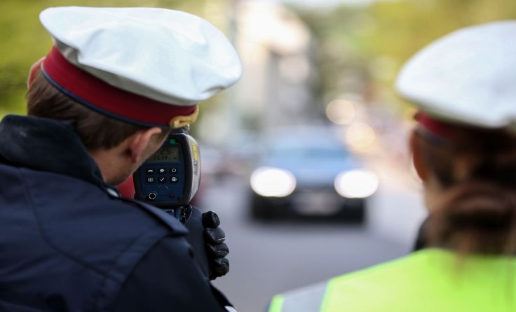 2017 auch mal zu viel Gas gegeben und ins Radar gefahren? Foto: Weihbold