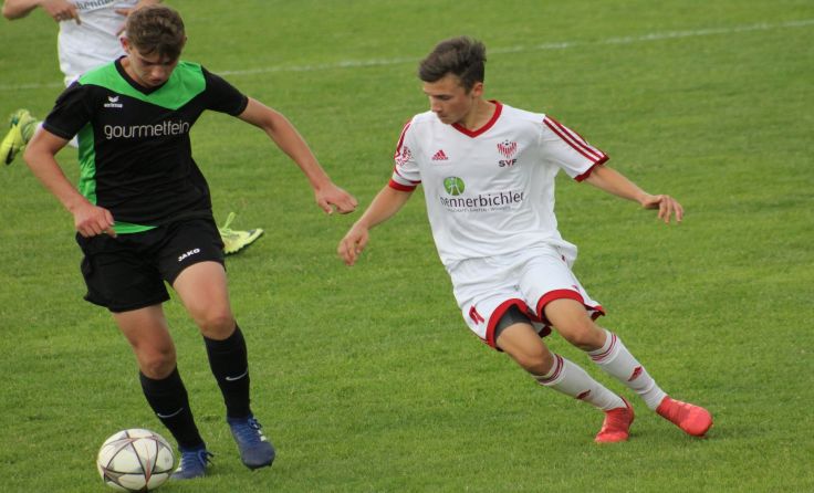Kapitän Lukas Denk (r.) in Action