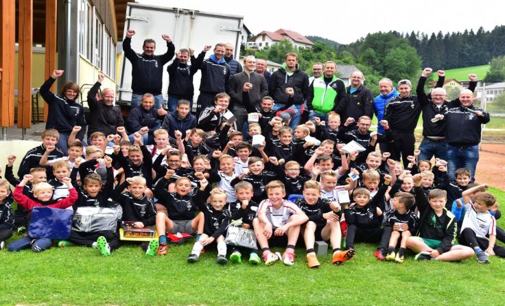 Wenn da kein künftiger Spieler der Nationalmannschaft dabei ist...Foto: Josef Baumgartner