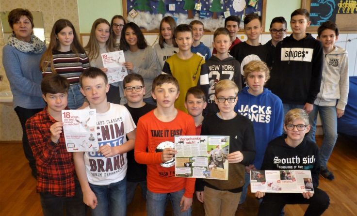Die Geschenke der 3d-Klasse verteilen sich über die ganze Erde. Foto: NMS Marianum